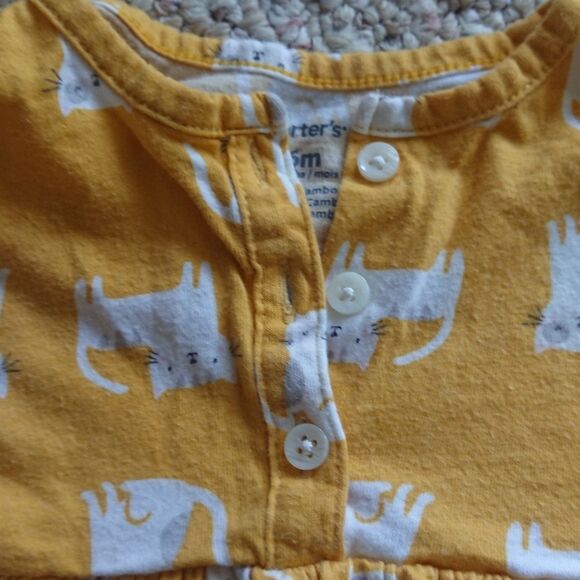 Cute yellow cat and flowers top bundle - Picture 3 of 11